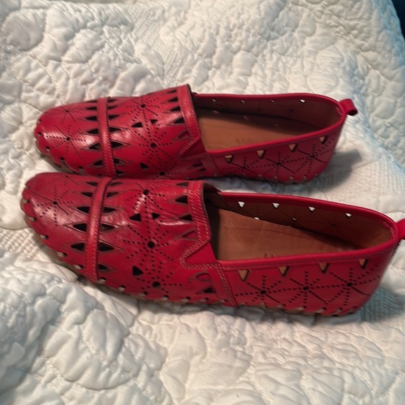 Leather slip on shoes - Picture 2 of 4